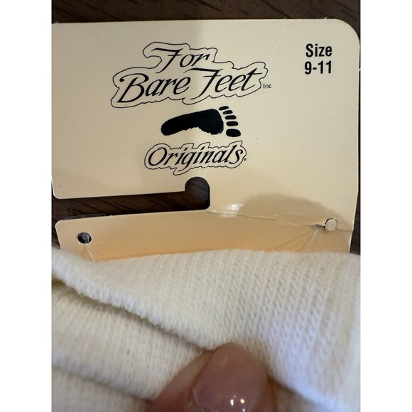 NWT For Bare Feet Originals Wolf Print Socks White 9-11 USA Made Novelty Outdoor - Picture 3 of 5